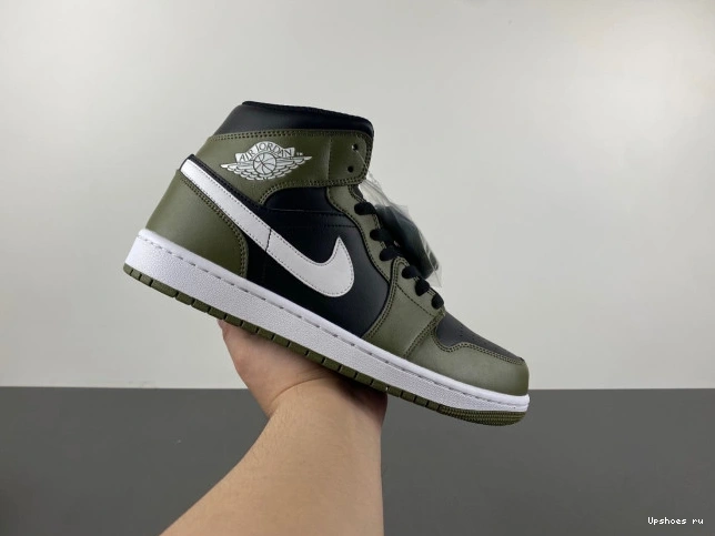  1 BQ8426-092 JORDAN mid 1230